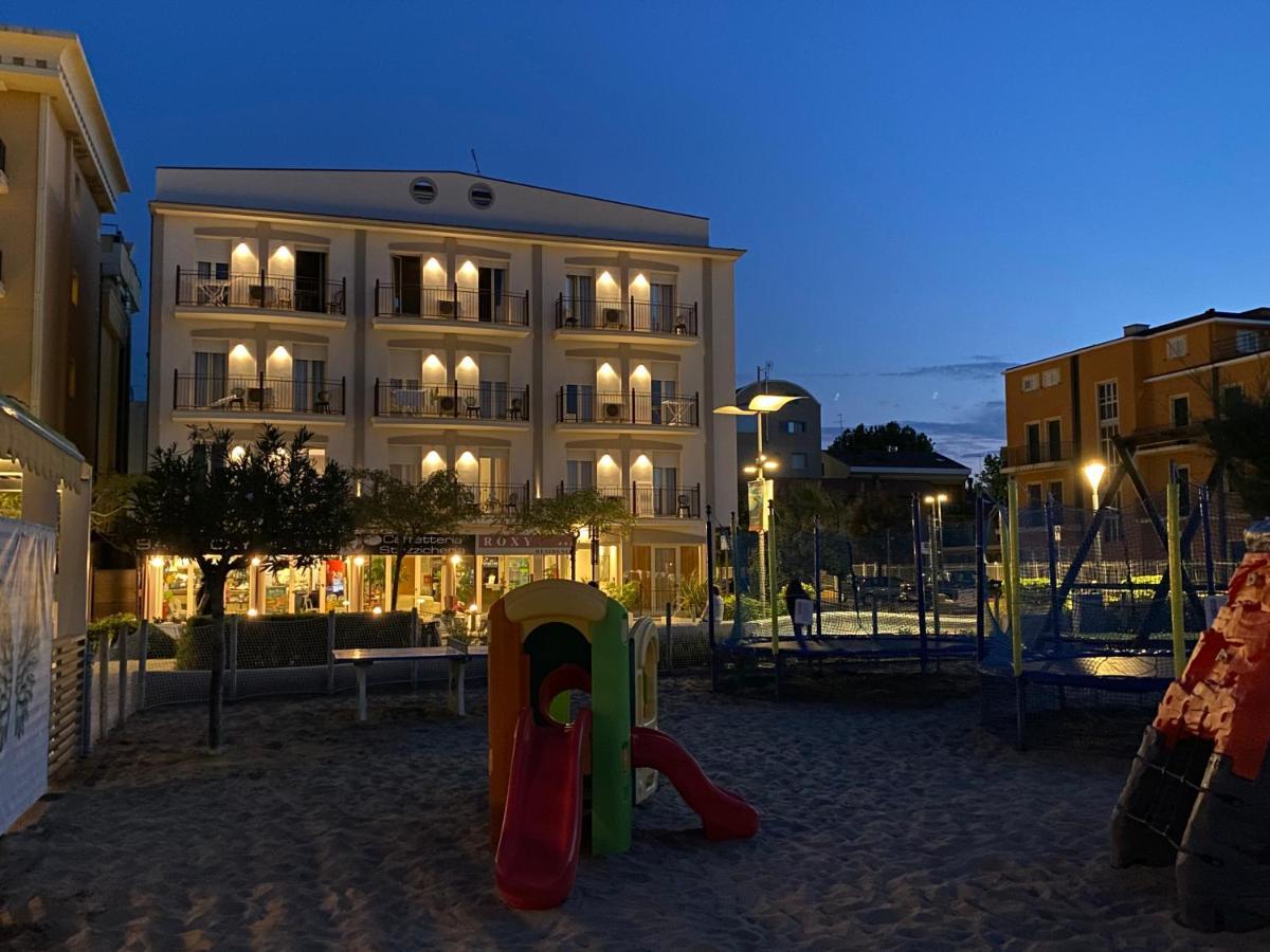 Residence Roxy Misano Adriatico Exterior photo